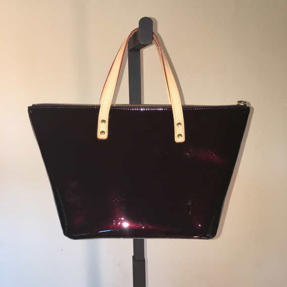 Louis Vuitton Bellevue PM in Amarante NEW - Picture 3 of 8